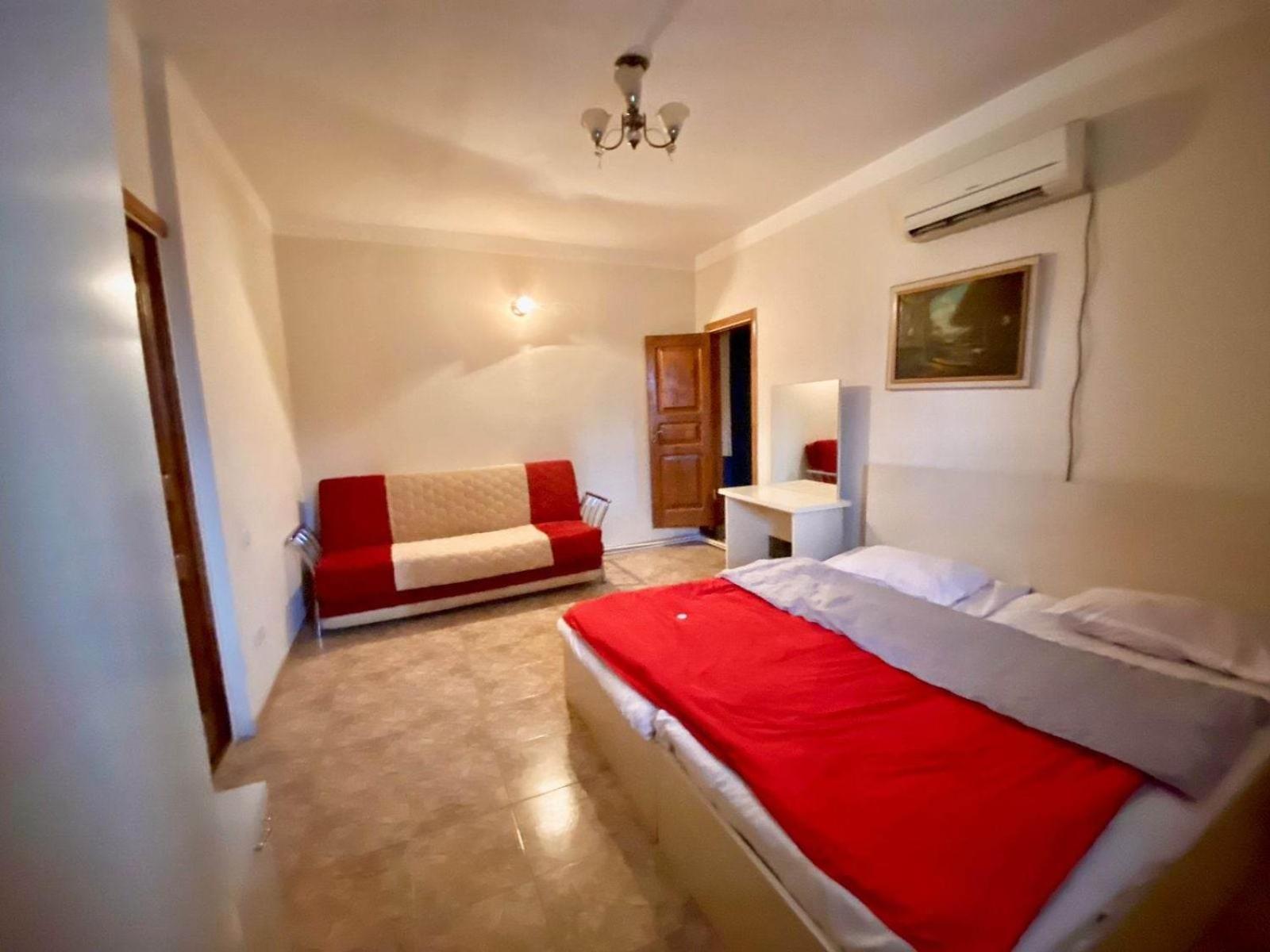 Apartmán Nino And Ali Batumi Exteriér fotografie