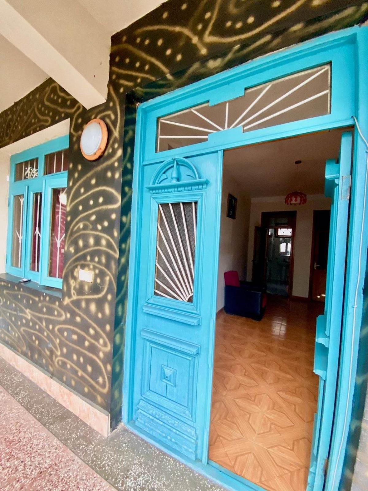 Apartmán Nino And Ali Batumi Exteriér fotografie